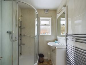 Family Bathroom- click for photo gallery